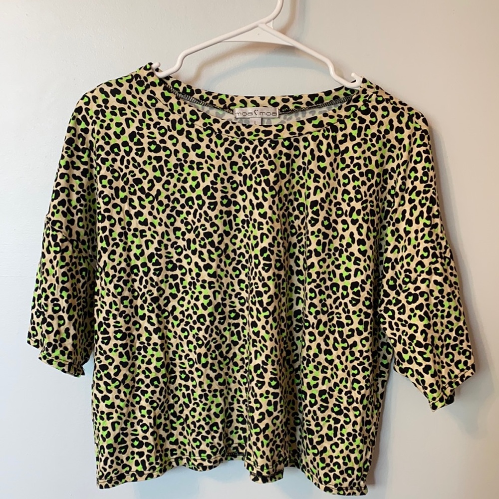 Short Sleeve Cropped T-Shirt!!!
